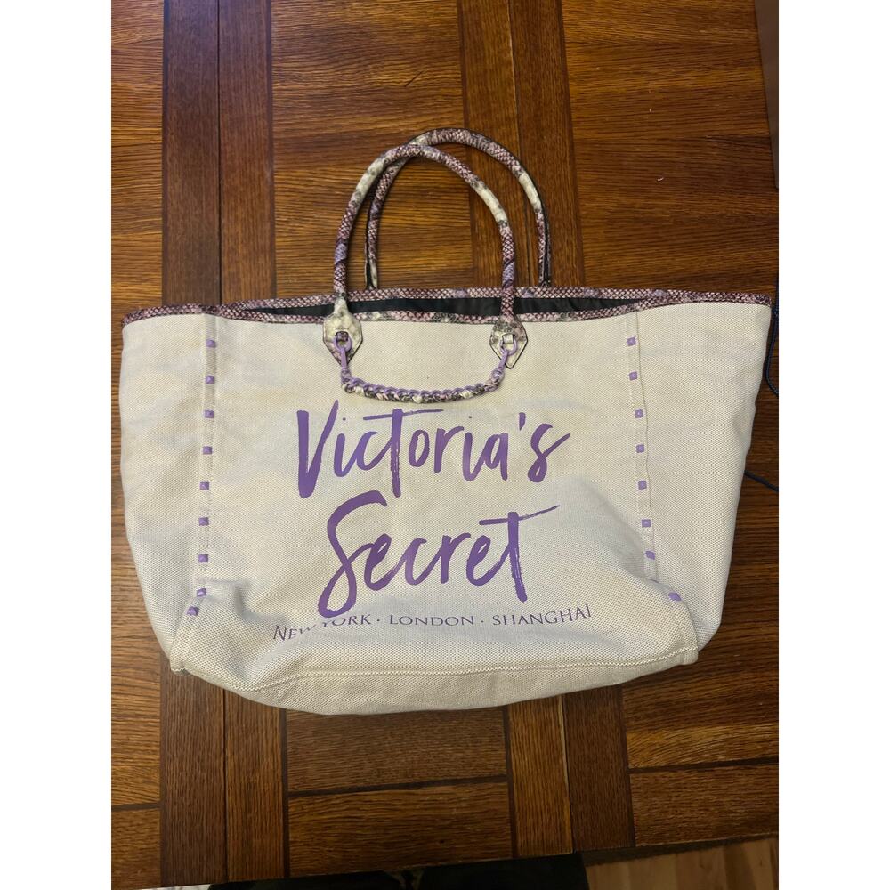 Victoria’s Secret Large Purple Snakeskin Studded Canvas Tote Bag VS - Picture 6 of 15